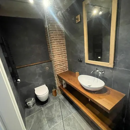 Comfort Oak Apartment
