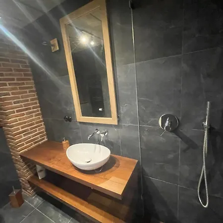 Comfort Oak Apartment